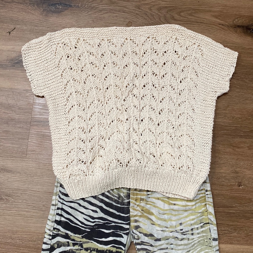 Hand Knit Boat-neck short sleeve Top, size S